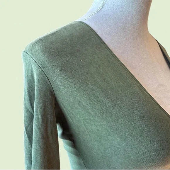 American Apparel green deep V-neck long sleeve top - Picture 5 of 5